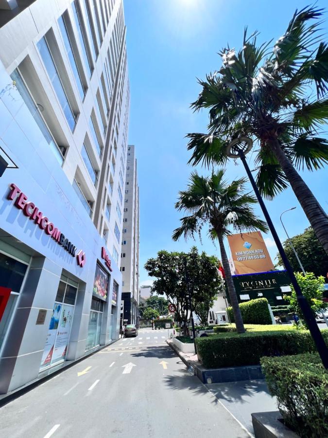 Sky Center Thap A Gan San Bay Tan Son Nhat Căn hộ TP. Hồ Chí Minh